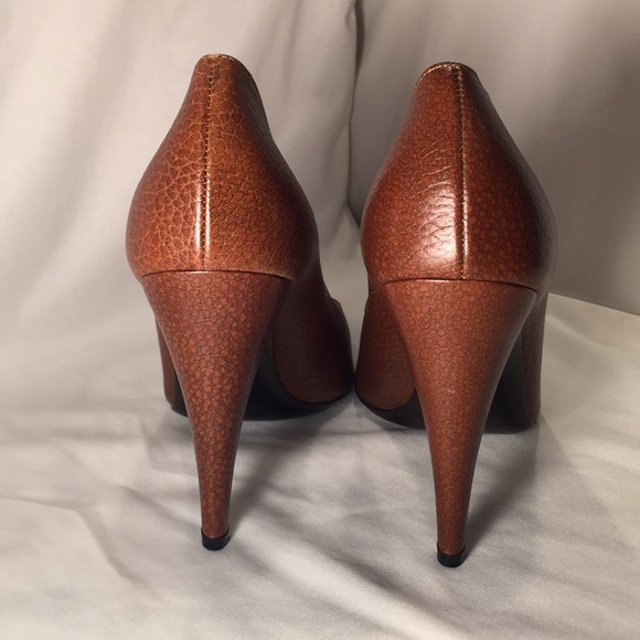 Prada designer heels - Picture 5 of 6